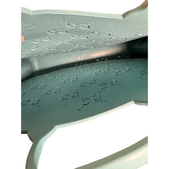 Gucci GG Supreme Rubber Tote in Blue - Picture 14 of 16